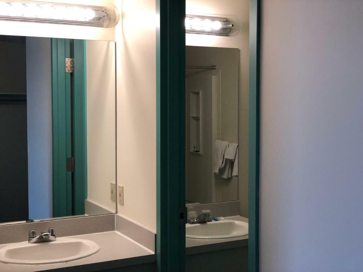 Westwind Motor Inn Drayton Valley Eksteriør billede